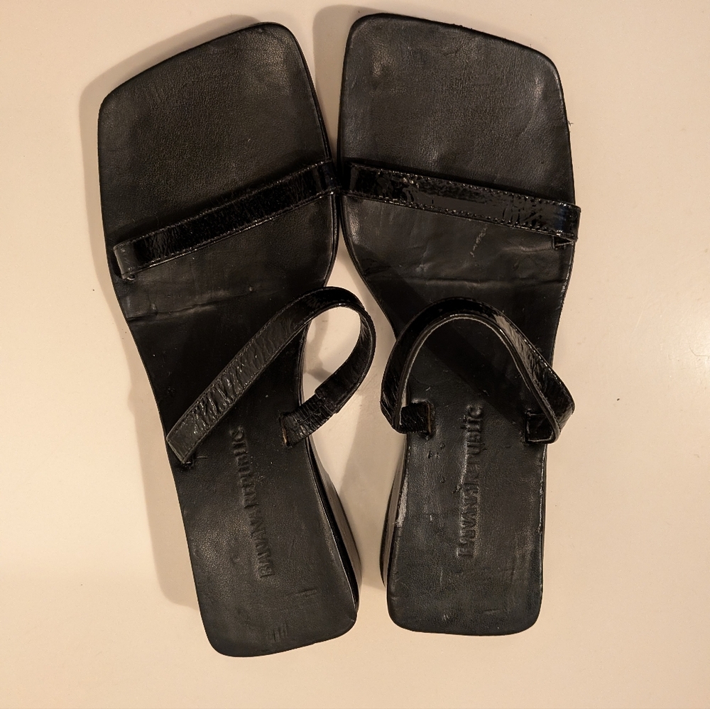 BANANA REPUBLIC Women's Black Flat  Slide Sandals | 5M